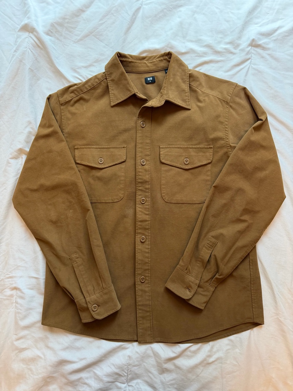 Uniqlo Men’s Canvas Workwear Button Down Shirt With Front Pockets. Size Medium
